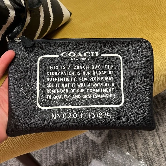 Reversible Coach bag - Picture 10 of 12